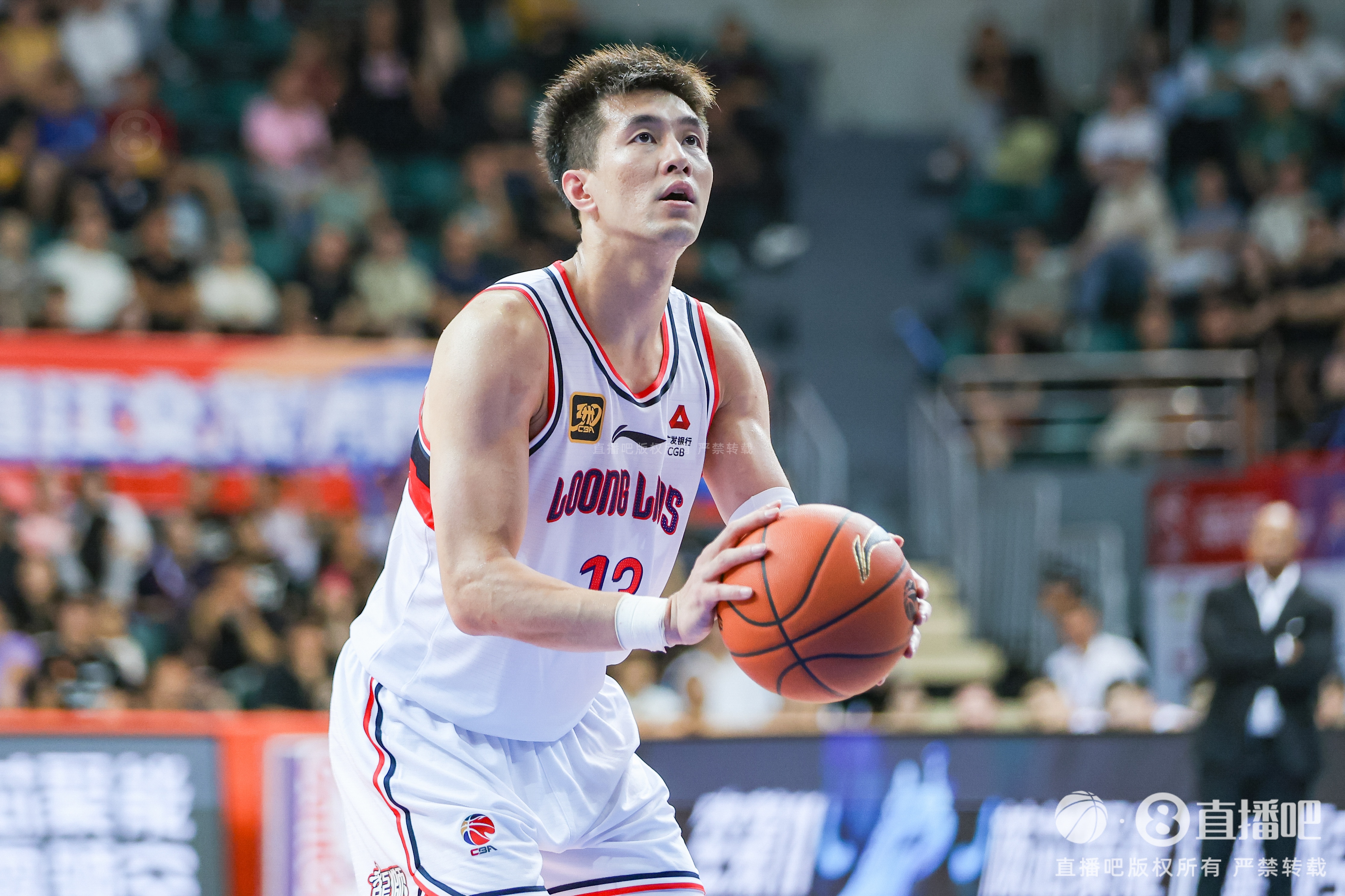 华体会官网-广州男篮国内球员注册动态：郭艾伦D类合约明年夏季期满，焦泊乔尚未完成注册