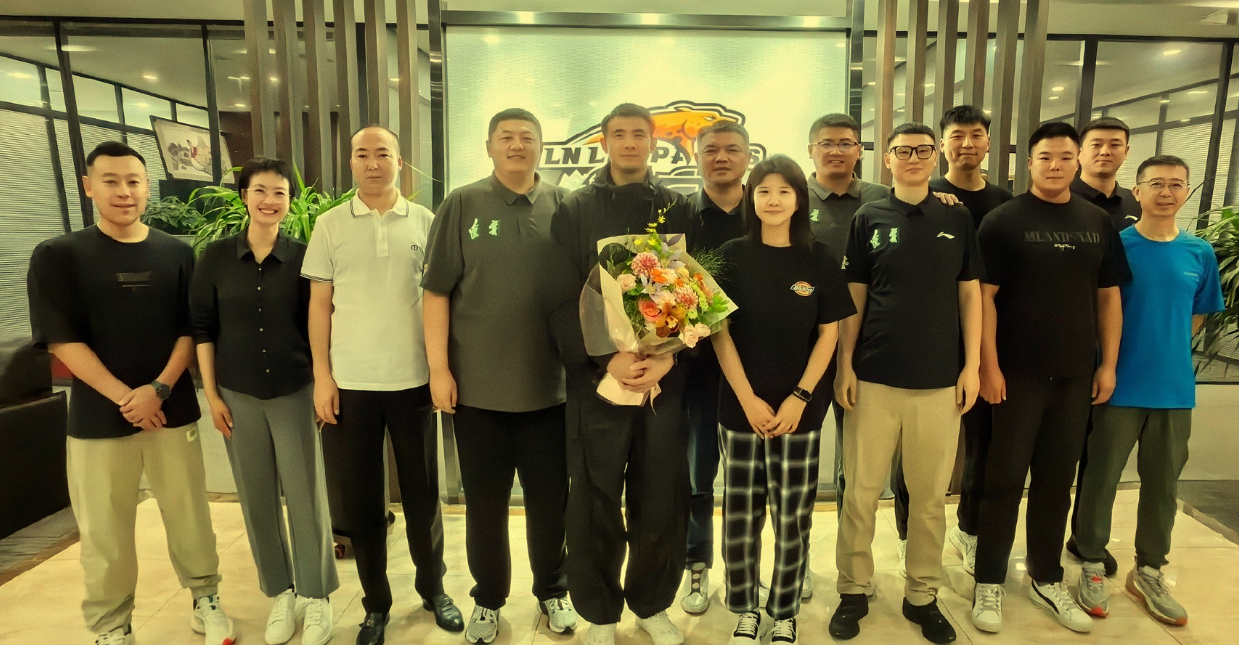 华体会赛事-为什么赵继伟能享受的待遇，郭艾伦却享受不到？这其实是一场误会