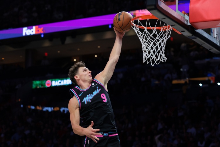 华体会赛事-拉松谈与德罗赞冲突：啥也没说也没挑事 只是把他说的回敬他一下