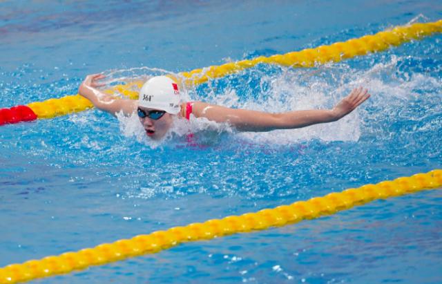 华体会比分直播-游泳争霸赛张雨霏展多项冲金实力 自由泳双星归位